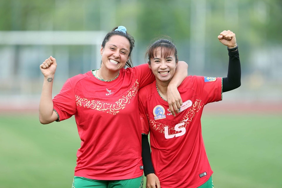 HLV Van Thi Thanh tin nu TP.HCM tiep tuc tao nen ky tich hinh anh