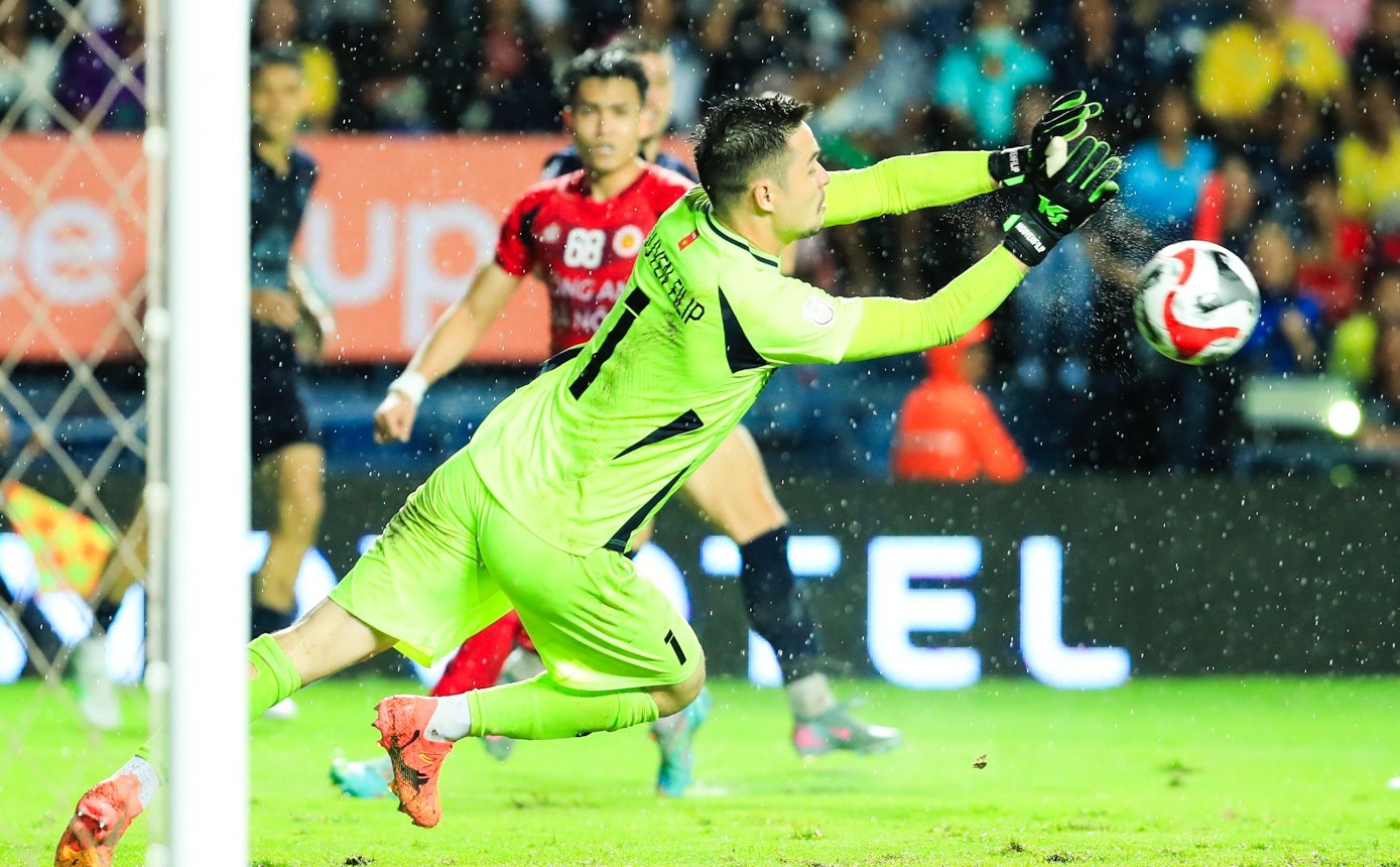 Ba ngoi sao CAHN gui tin hieu tich cuc cho HLV Kim Sang-sik hinh anh