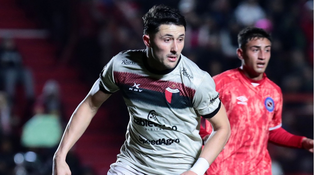 Them cau thu nhap tich trong doi hinh tuyen Malaysia hinh anh