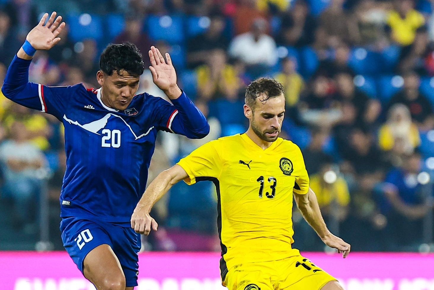 Cau thu Malaysia tu tin ‘pha dop’ truoc tuyen Viet Nam hinh anh