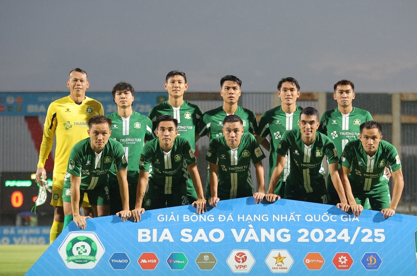 Doi cua Cong Phuong co the mat ve da play-off hinh anh