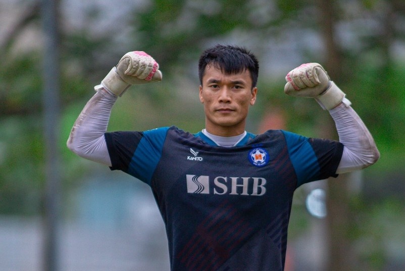 Thu mon Bui Tien Dung hao huc doi dau cong Phuong hinh anh