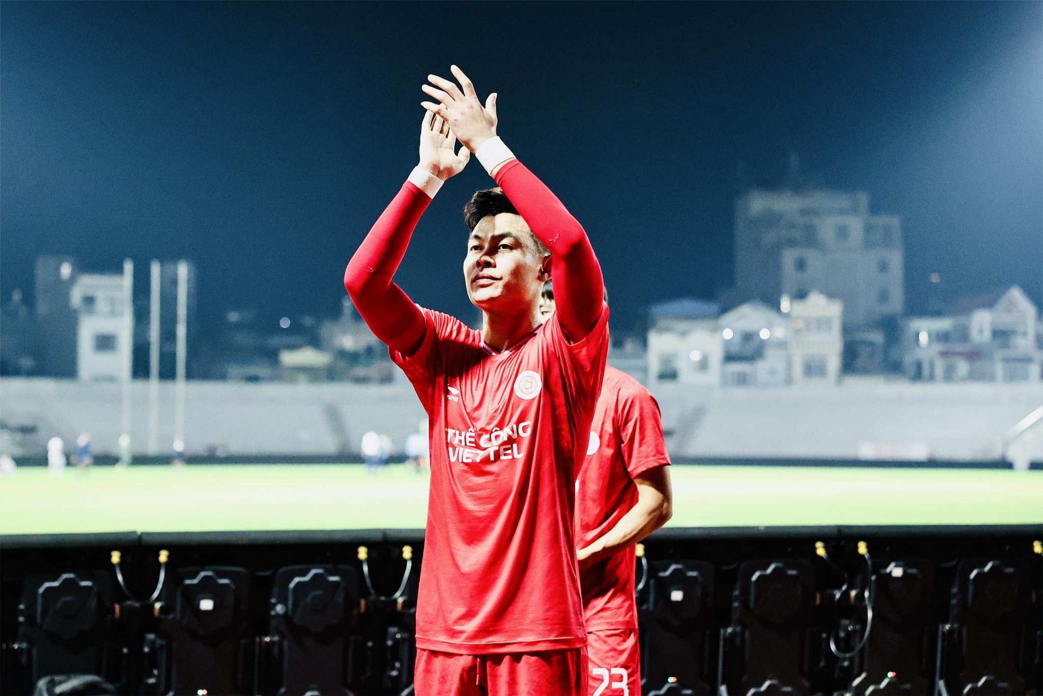 Duc Chien len tieng ly do chia tay The Cong Viettel hinh anh