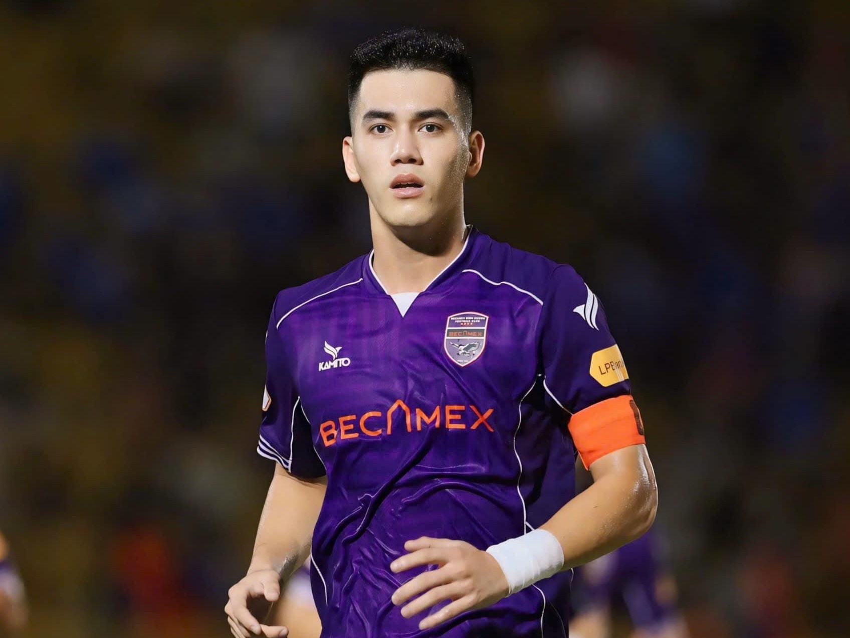 Tien Linh, Cong Phuong vang mat tai Le trao giai V.League Awards 2024 hinh anh