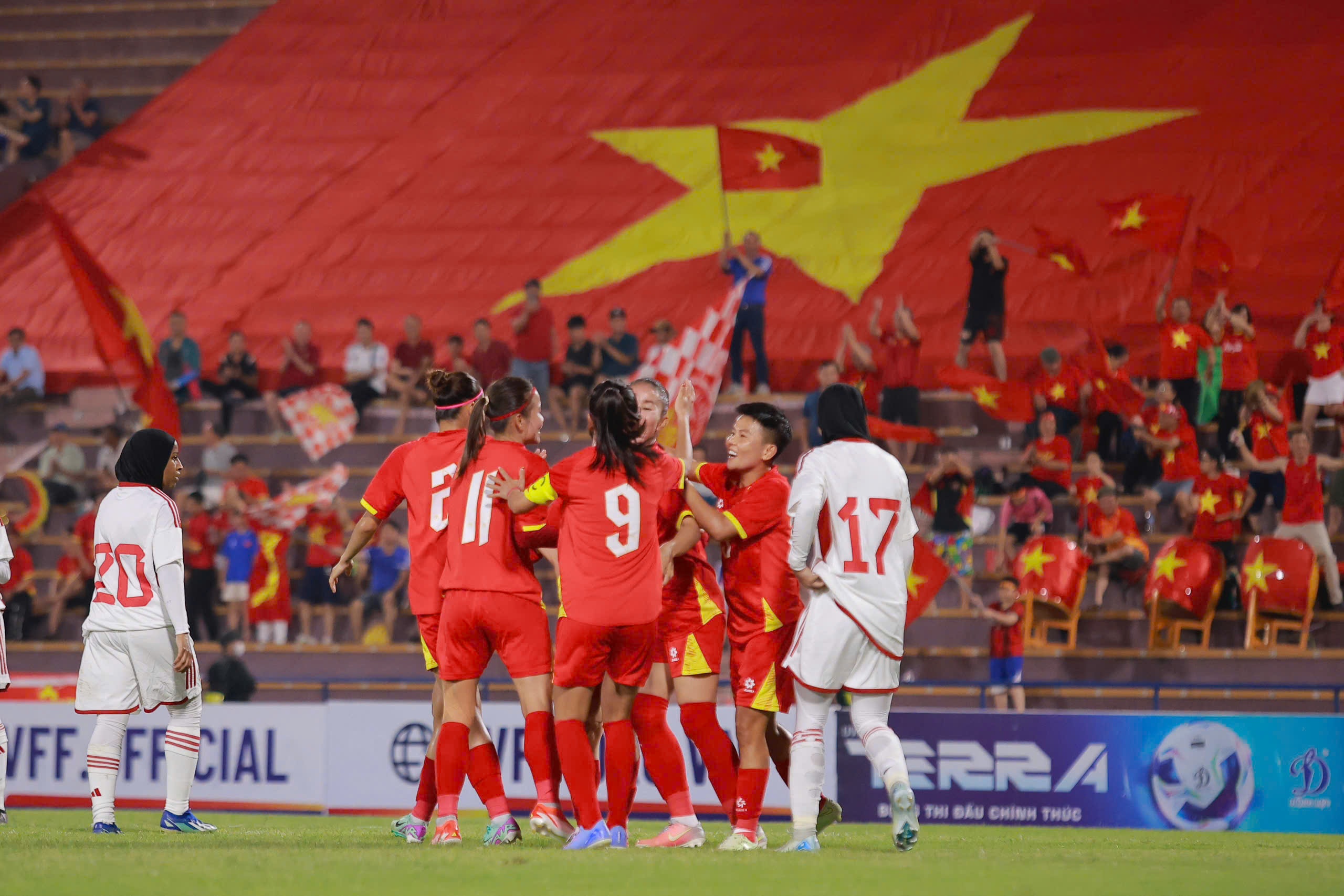 Tuyen nu Viet Nam vao vong chung ket Asian Cup nu 2026 hinh anh