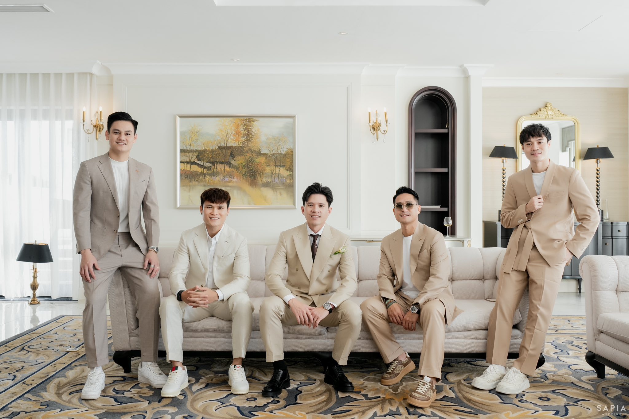 Dan phu re toan sao tuyen Viet Nam gay sot mang xa hoi hinh anh