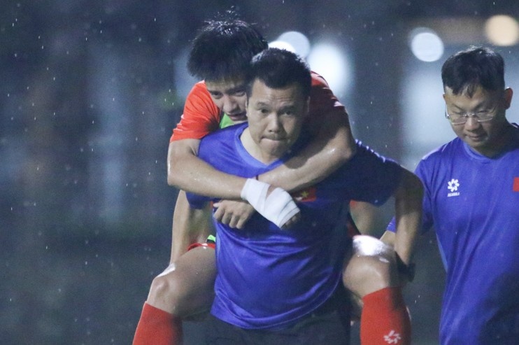 Thanh Nhan chan thuong nang, lo hen U23 Dong Nam A hinh anh