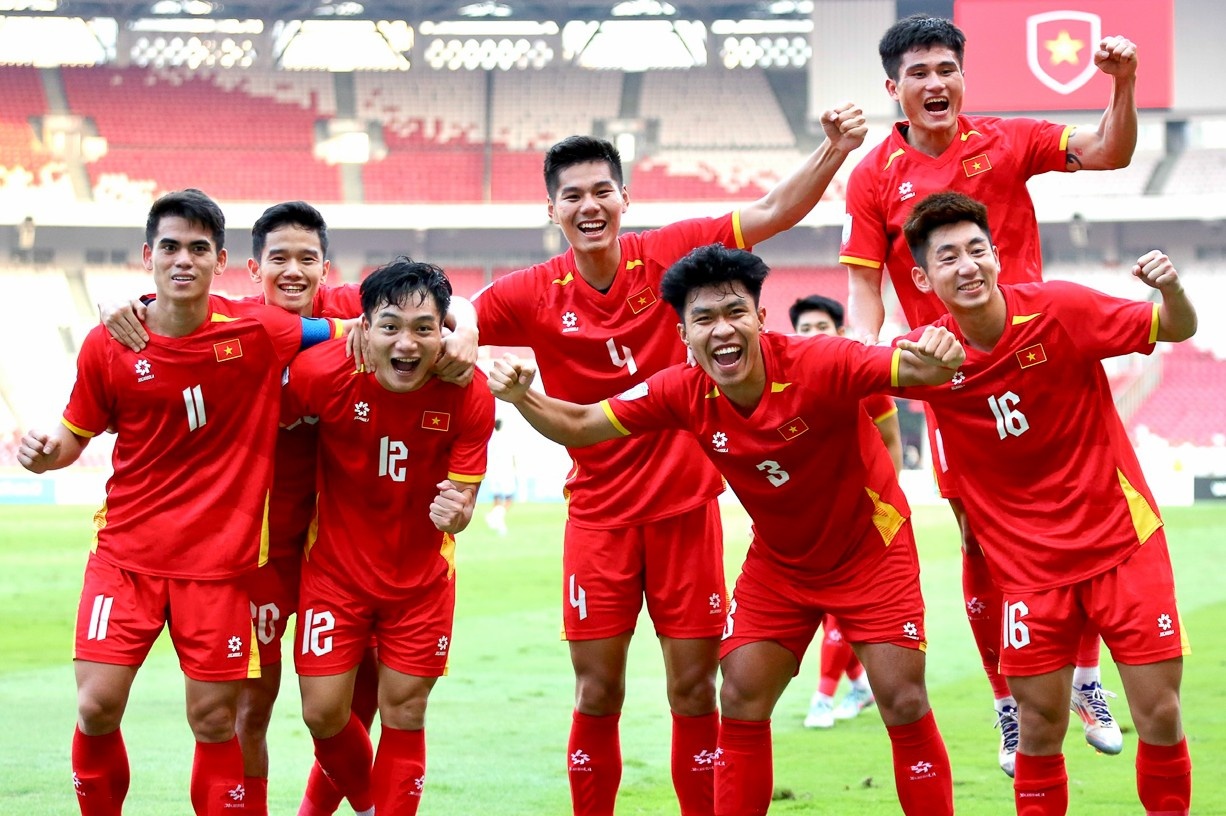 U23 Viet Nam thach thuc chu nha Indonesia hinh anh