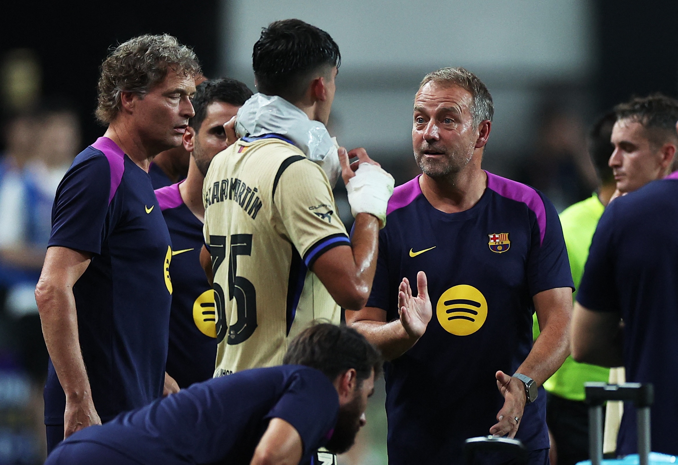 Barca roi ren chuyen bang doi truong hinh anh