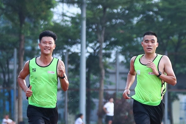 Chuan FIFA va khoang trong trong bai kiem tra the luc trong tai hinh anh