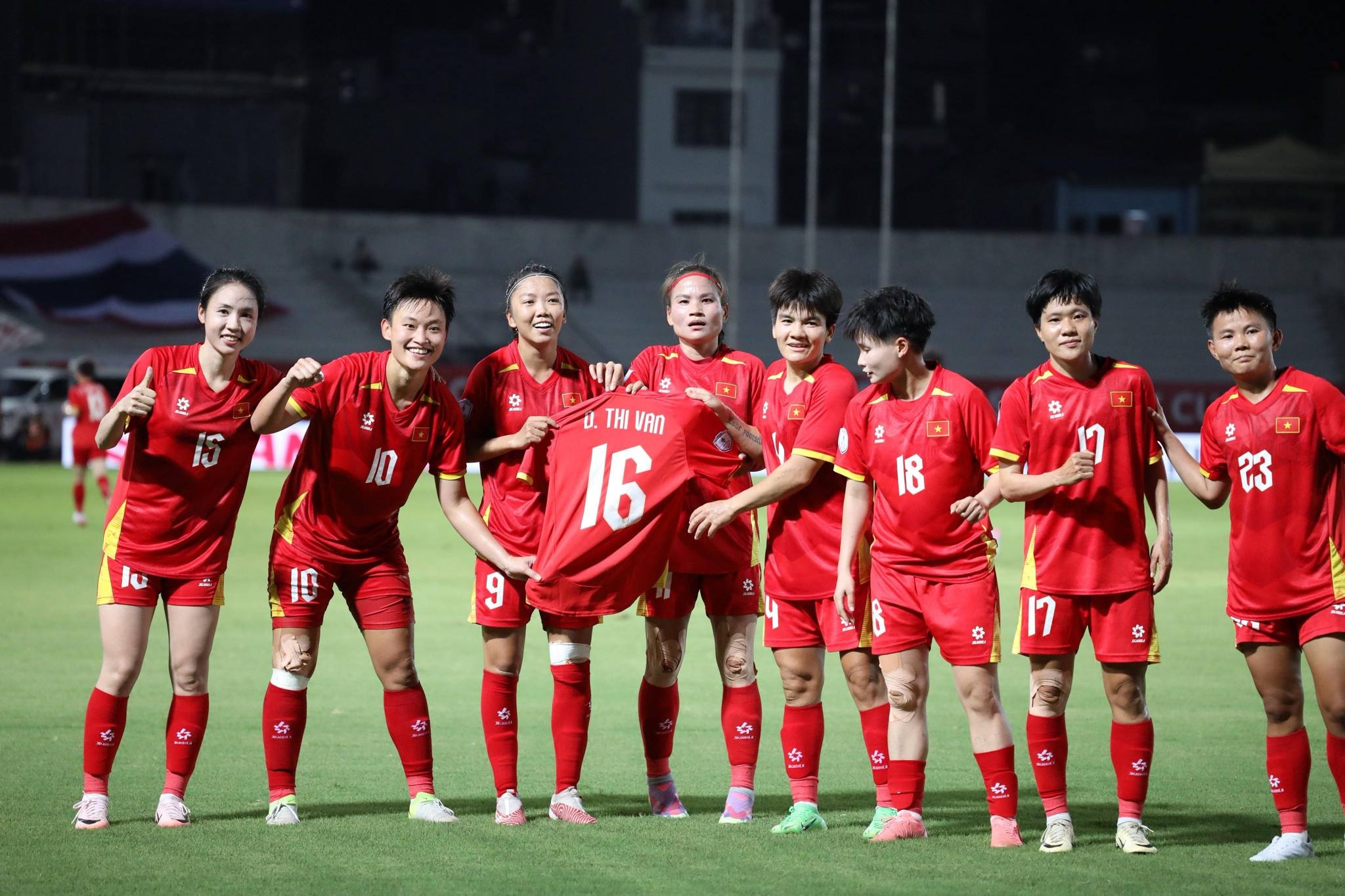 Tuyen nu Viet Nam ha Thai Lan de gianh ngoi nhat bang hinh anh