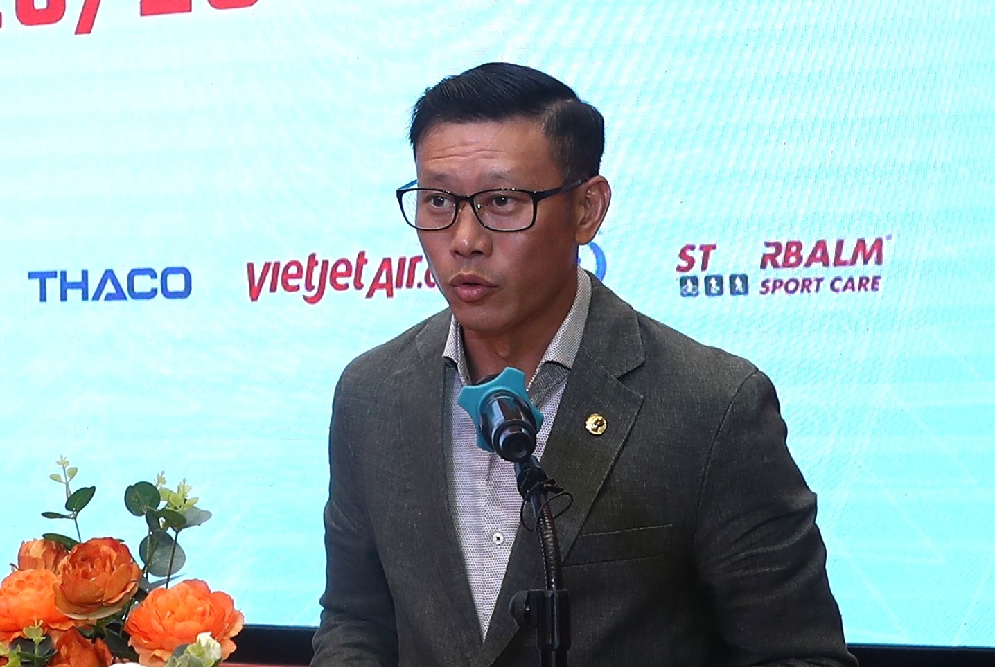 HLV Thach Bao Khanh: ‘PVF-CAND se tru hang ben vung o V.League’ hinh anh