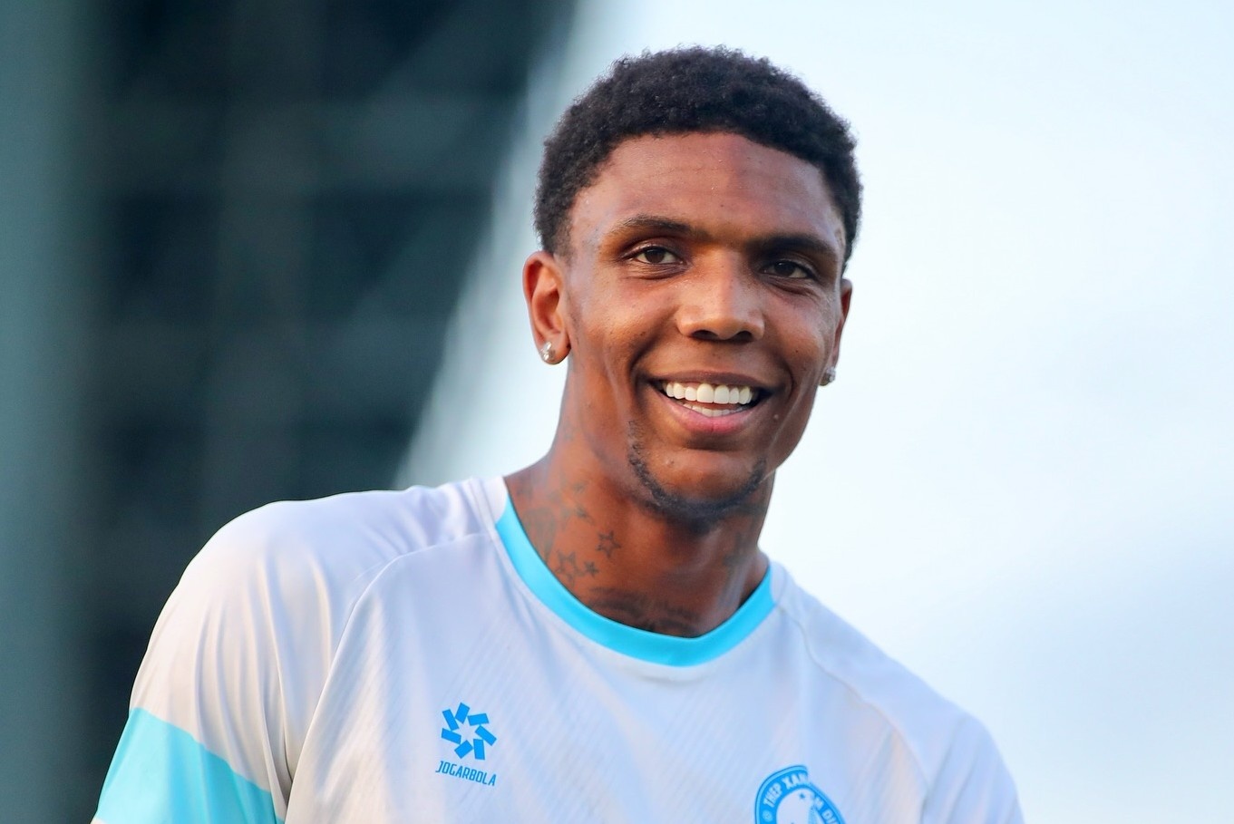 Tan binh cao gan 2 m khong muon bi coi la nguoi thay the Xuan Son hinh anh