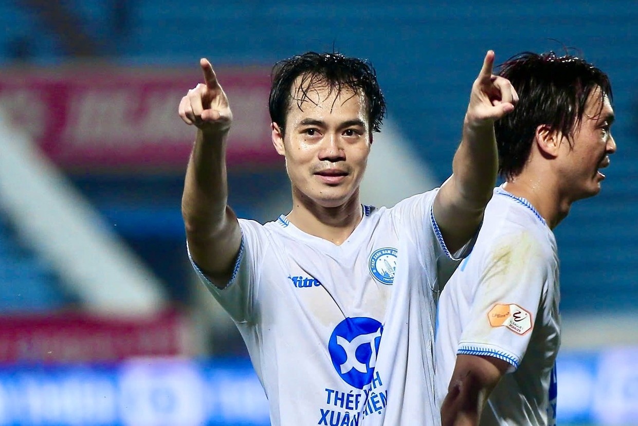 Van Toan cap nhat tinh trang sau phau thuat hinh anh