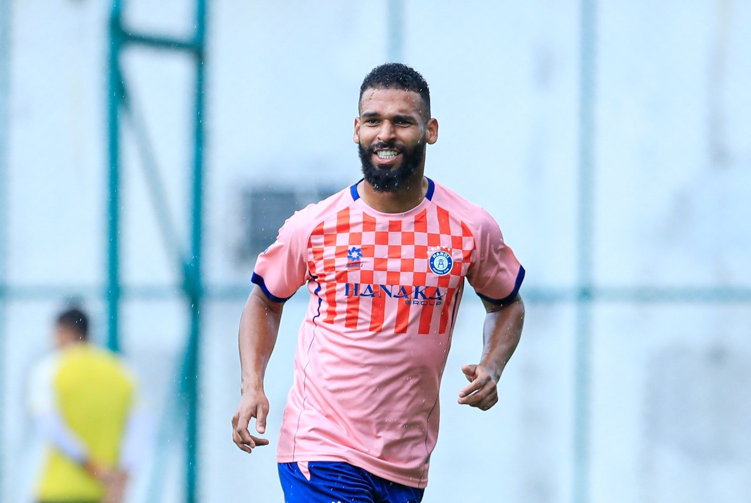 Ngoai binh dat gia nhat CLB Ha Noi tiet lo ly do gia nhap V.League hinh anh