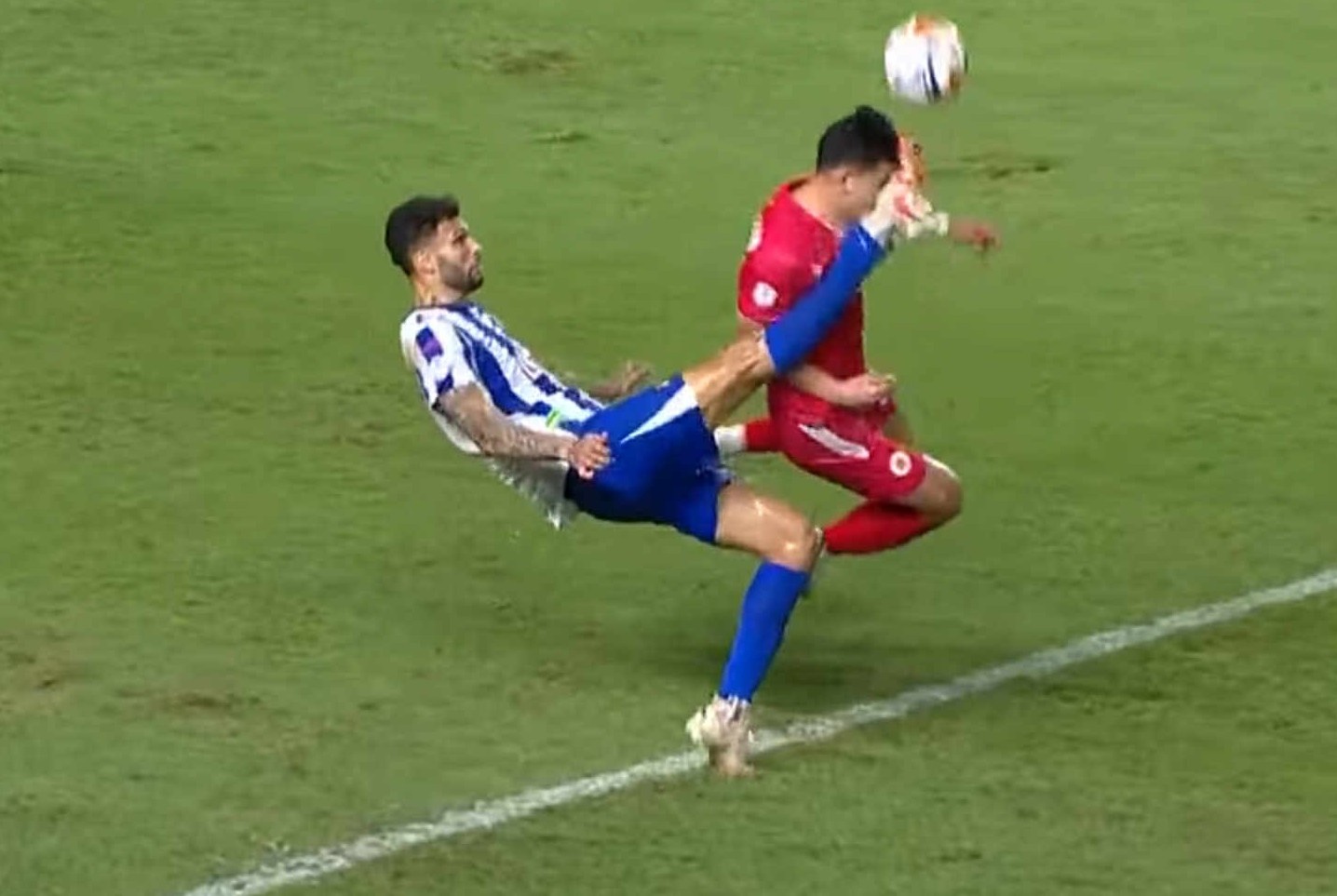 Bui Hoang Viet Anh ‘do mau’ hinh anh