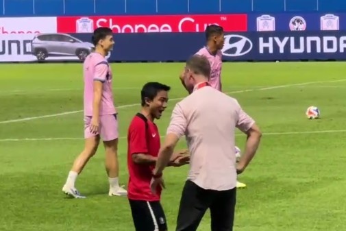 HLV Mano Polking tai ngo ‘Messi Thai’ hinh anh