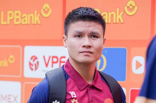 Tinh trang chan thuong cua Quang Hai, Hai Long hinh anh