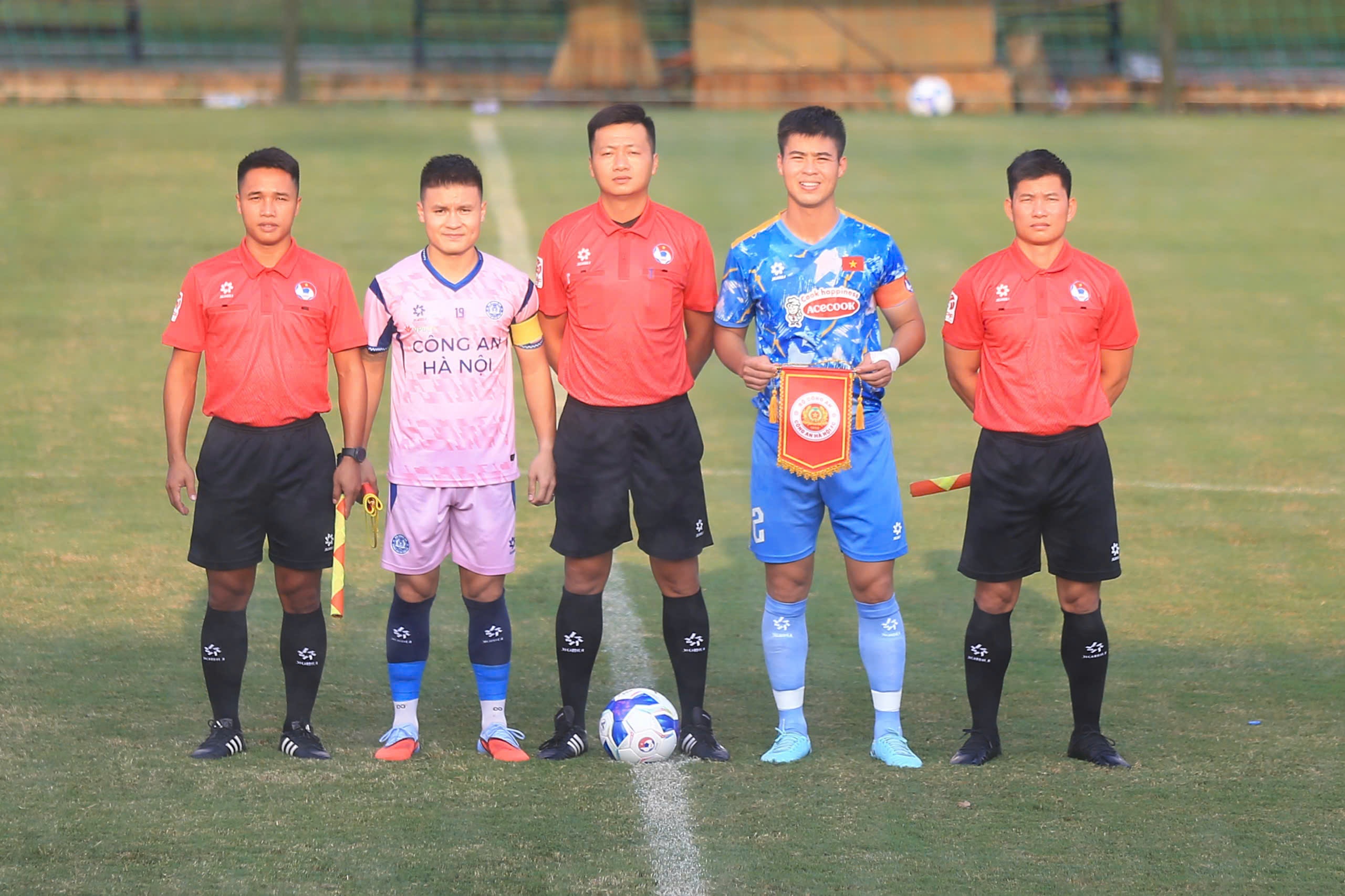 Tien Linh ghi ban, tuyen Viet Nam thang CAHN hinh anh