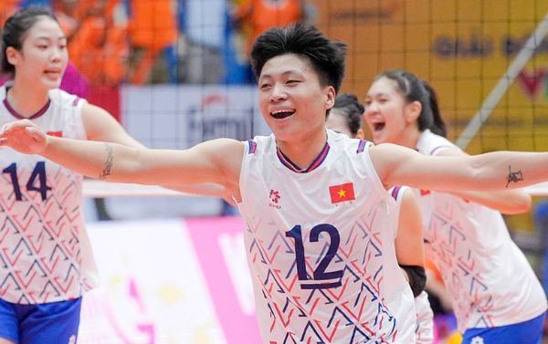 Dang Thi Hong khong duoc thi dau cac giai bong chuyen chinh thuc hinh anh