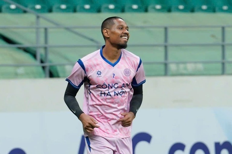 Cao Pendant Quang Vinh bi chi trich nham hinh anh