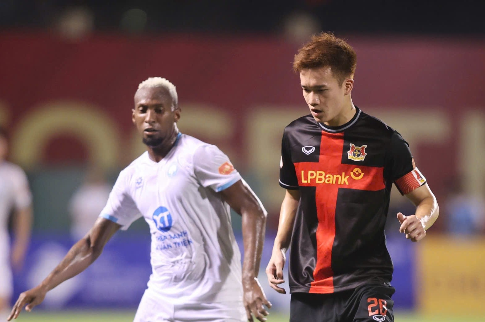 Ninh Binh gay soc truoc dan sao trieu euro cua Nam Dinh hinh anh