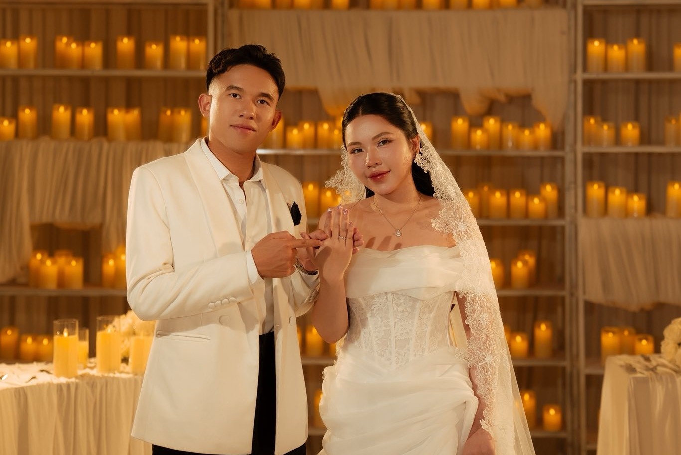 Loat anh cuoi lang man cua tien ve tuyen Viet Nam hinh anh