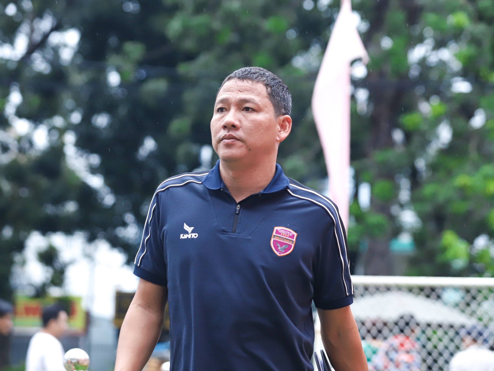 HLV Nguyen Anh Duc chia tay Becamex TP.HCM hinh anh