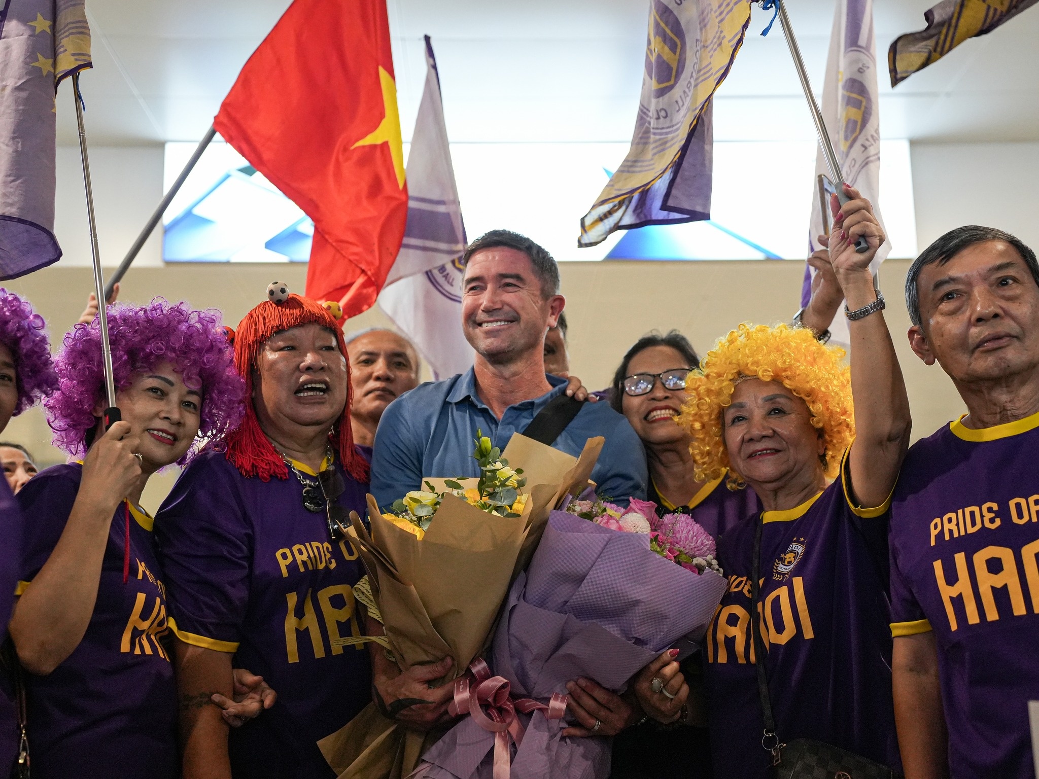 Harry Kewell: ‘Toi se dua Ha Noi tro lai vi the von co’ hinh anh