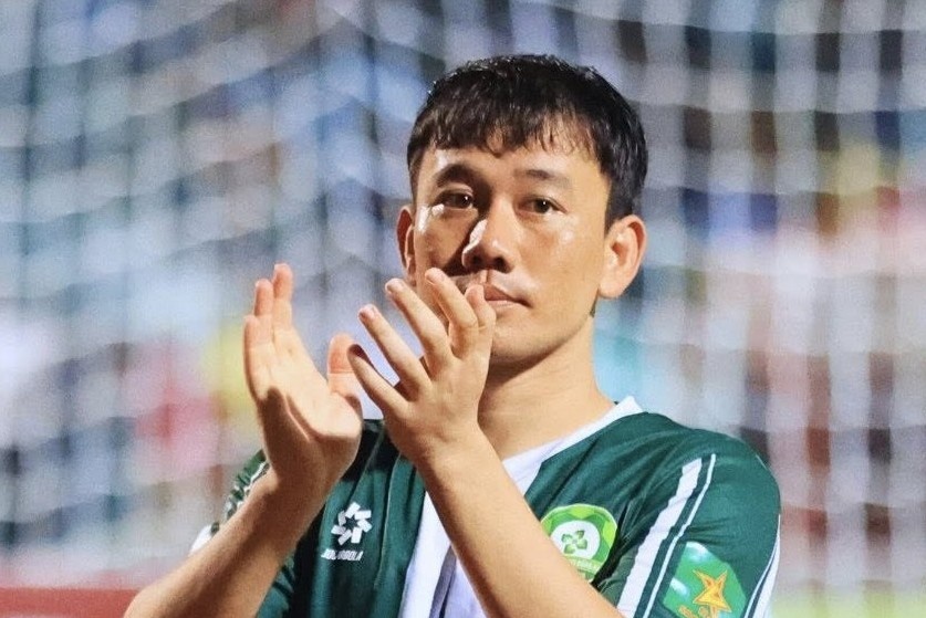 Vang Cong Phuong, Minh Vuong noi bat nhat giai hang Nhat hinh anh