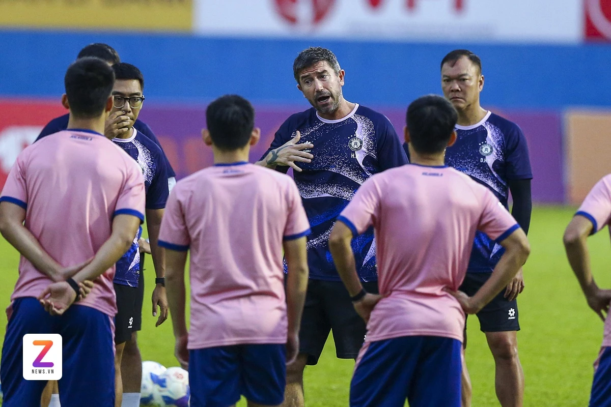 Hoang Hen lap cong, HLV Kewell co chien thang dau tien hinh anh