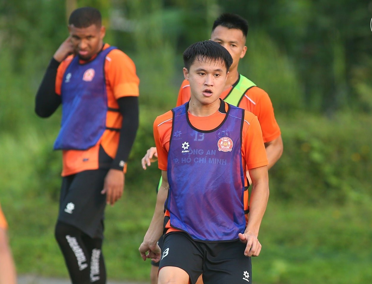 khong minh gia bao anh 2