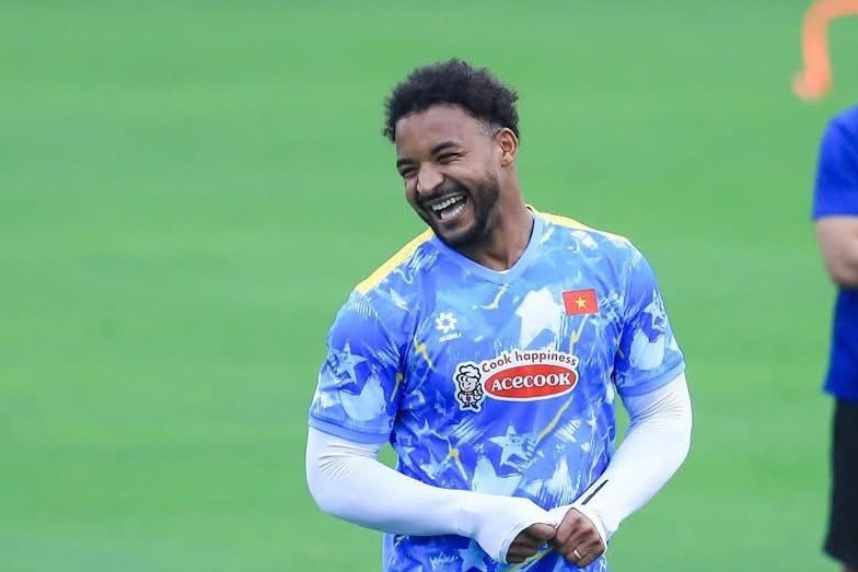 Xuan Son tro lai, Van Hau tap rieng hinh anh