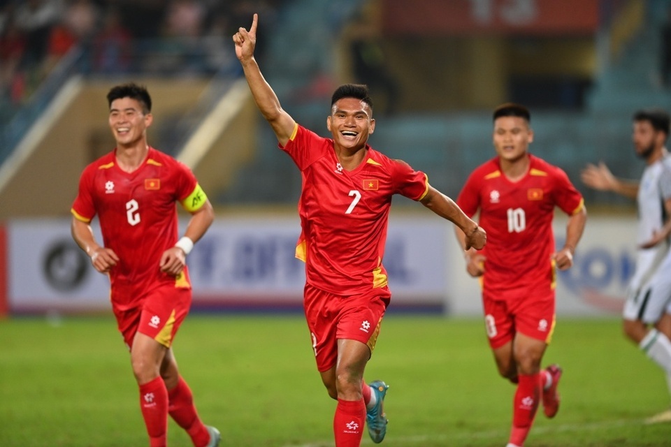 Xuan Manh bi bat mong chan hinh anh