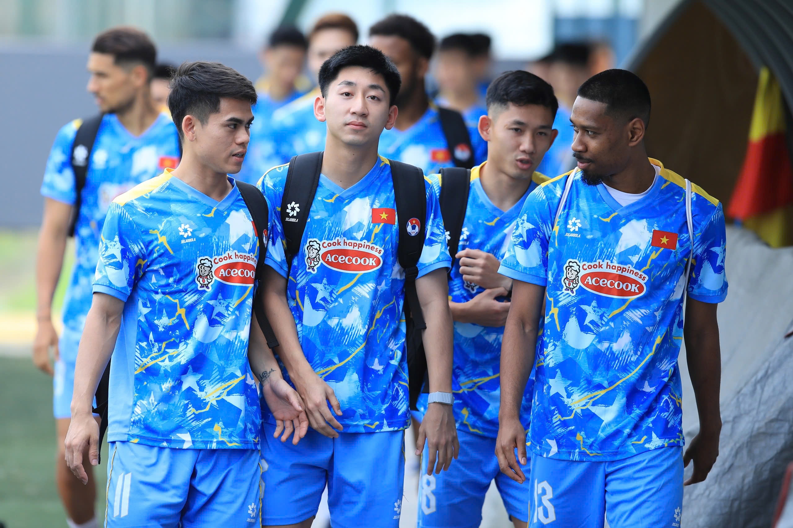 khuat van khang anh 1