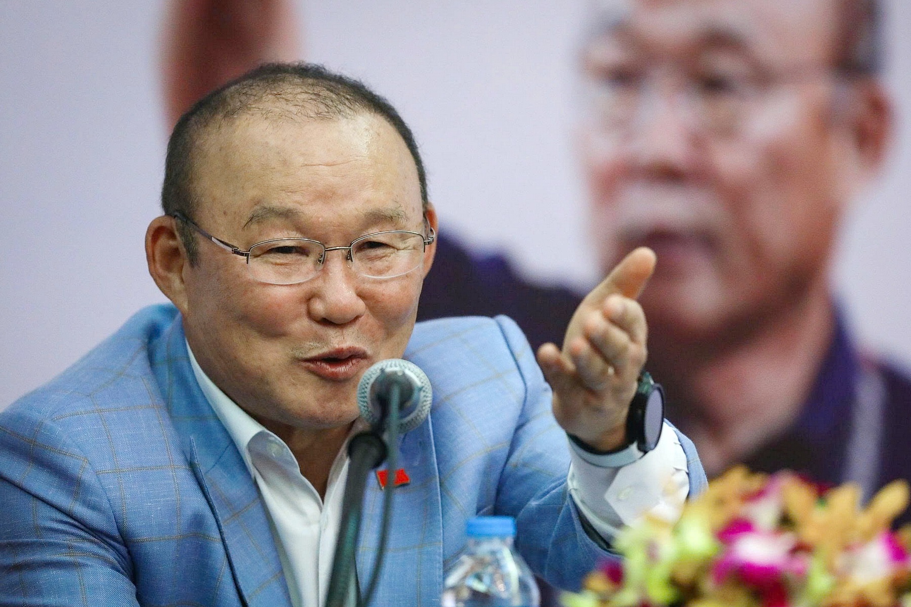 Hay thuc te, ong Park roi viec huan luyen dinh cao 3 nam ruoi roi hinh anh