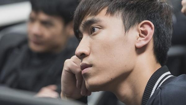 VCS mua He hoan ngay khai mac, nhieu nguoi khoc do meu do hinh anh