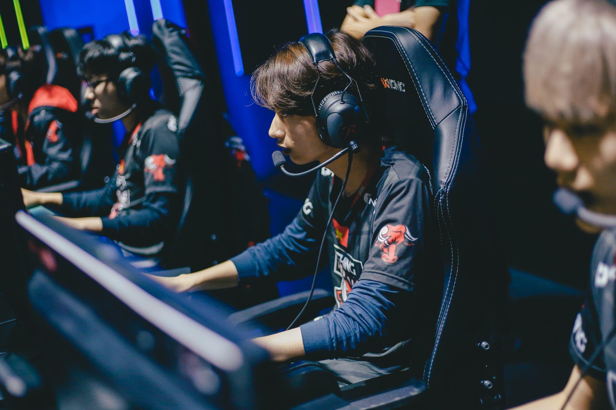 Truc tiep Dashing Buffalo dau Team Flash gianh ngoi dau hinh anh