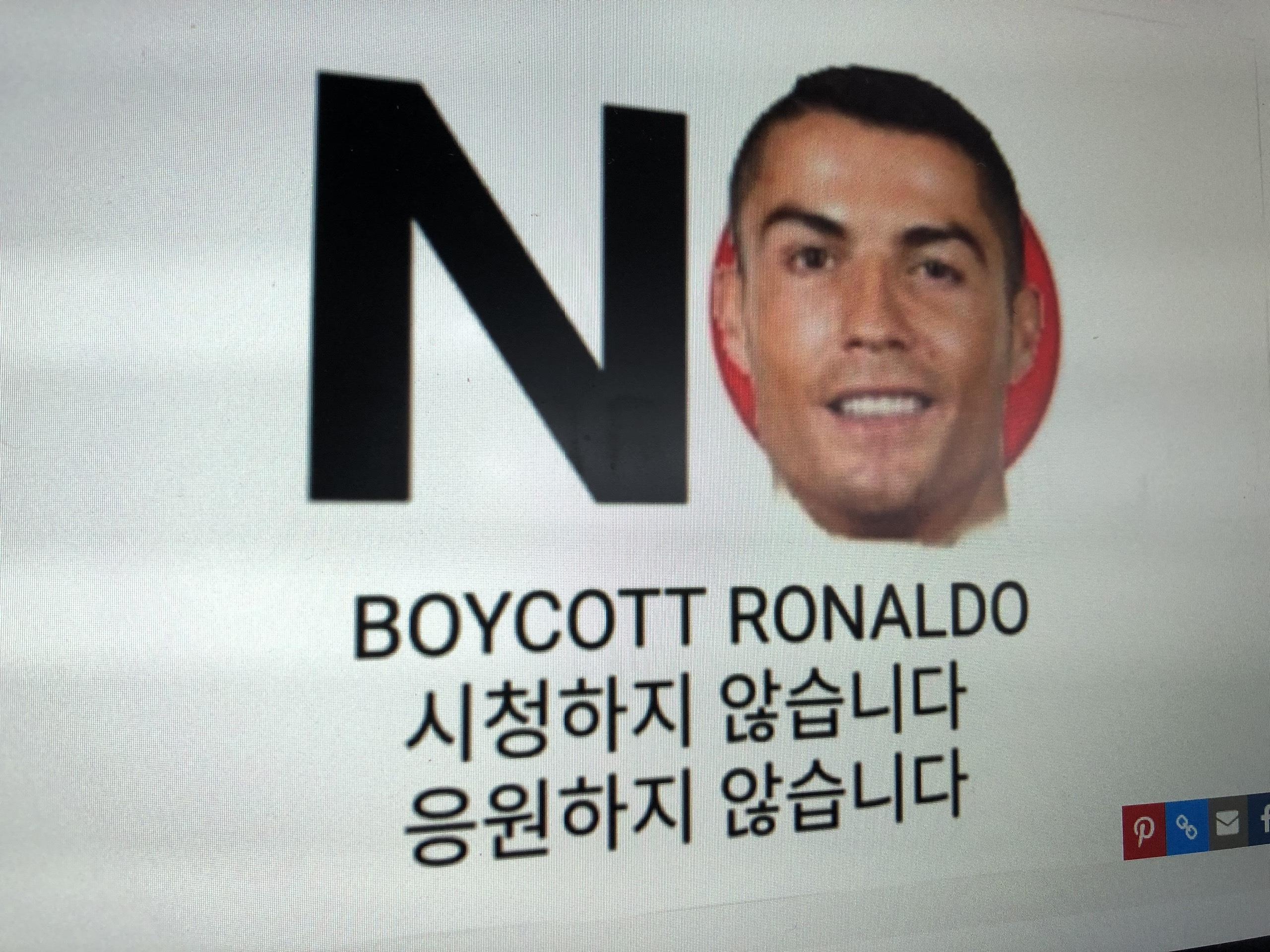 Ghet Ronaldo, fan Han tay chay PES 2020, ban thao CR7 trong FIFA hinh anh