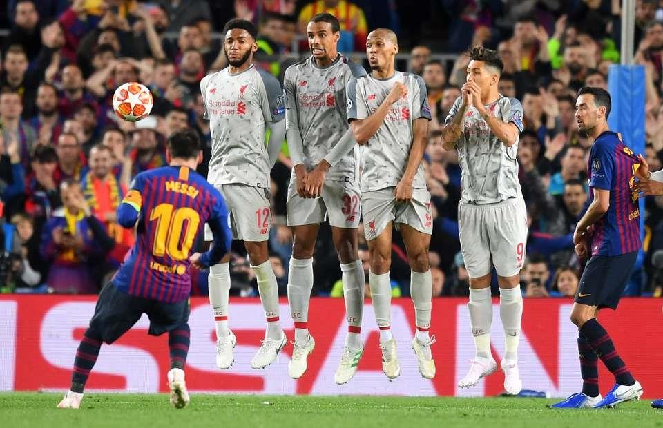 ronaldo bi danh gia kem hon messi trong pes 2020 anh 7