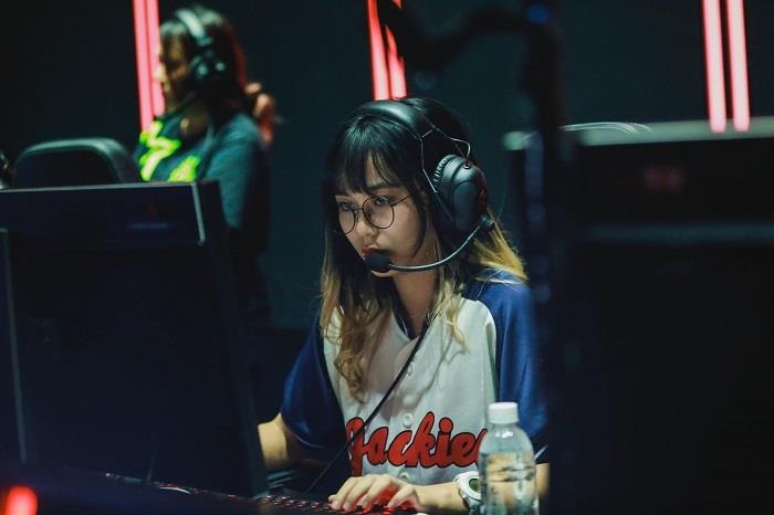 những bóng hồng làng esports vn khiến fan mê mẩn ảnh 7 nhung bong hong lang esports vn khien fan me man anh 7