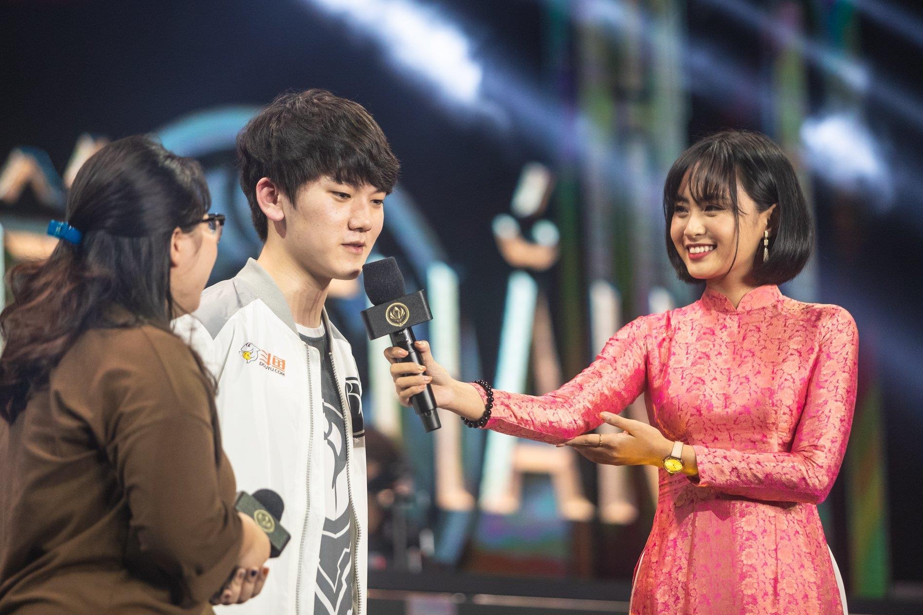 những bóng hồng làng esports vn khiến fan mê mẩn ảnh 5 nhung bong hong lang esports vn khien fan me man anh 5