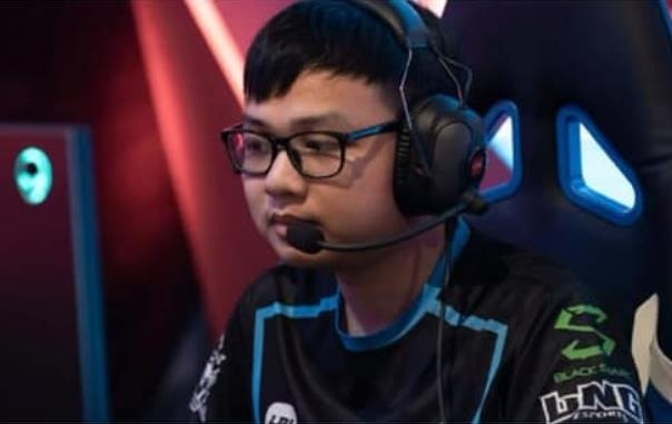 Fan quoc te tram tro vi man trinh dien dinh cao cua 'Than rung VN' hinh anh