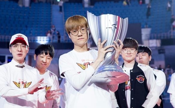 Doi cua Faker huy diet Griffin, len ngoi vuong eSport xu Han hinh anh