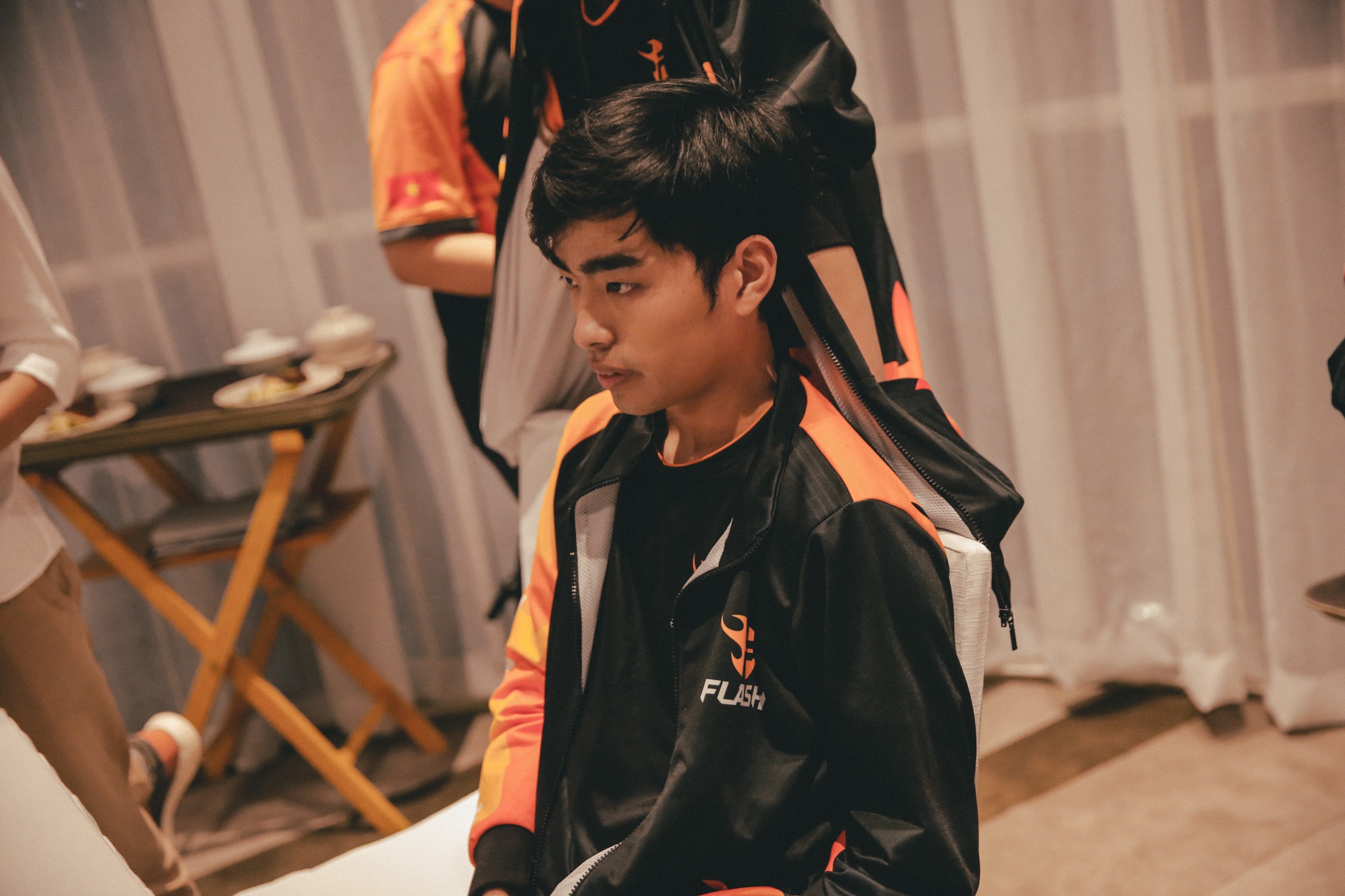 lk thang xung dang,  fl mac nhieu sai lam anh 1