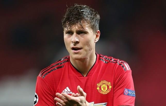 Lindelof khong quan tam loi che bai cua HLV Mourinho hinh anh