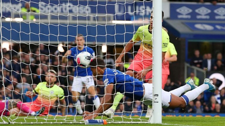 man city se mua sam do hang thu yeu anh 1