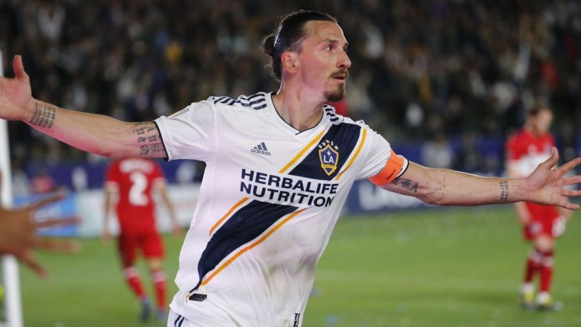 ibrahimovic lập kỷ lục ghi bàn mới ảnh 1 ibrahimovic lap ky luc ghi ban moi anh 1