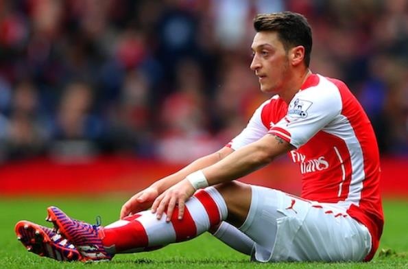 Tuong lai cua Mesut Oezil mo mit tai Arsenal hinh anh