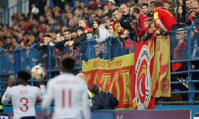 đt anh bị phân biệt chủng tộc ảnh 1 dt anh bi phan biet chung toc anh 1